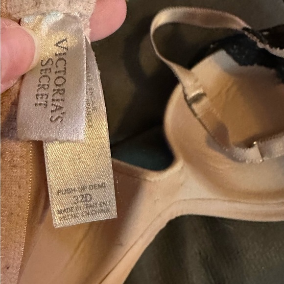 Victorias Secret cream and black lace bra 32D - Picture 5 of 5